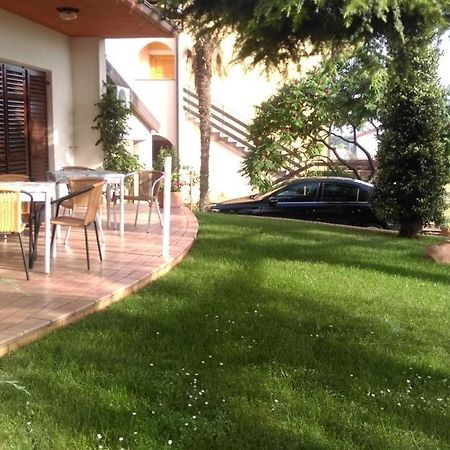 אומאג Fiori Apartment מראה חיצוני תמונה