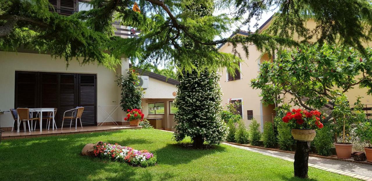 אומאג Fiori Apartment מראה חיצוני תמונה